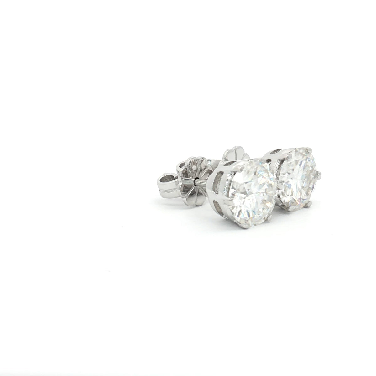 Luxe Brilliant Stud Earrings with Six Prongs