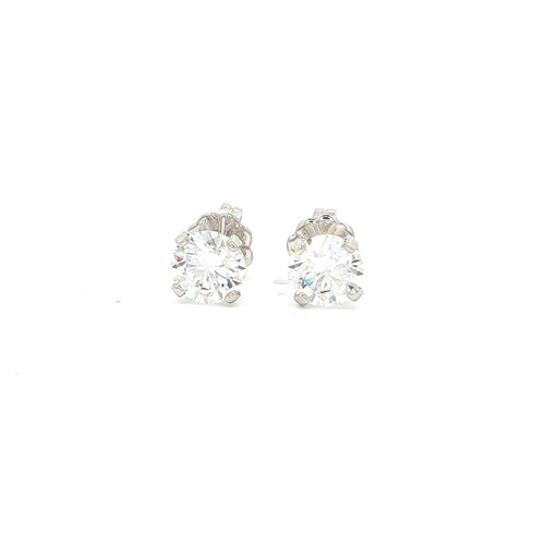 Everyday classic stud Earrings in Lab Grown Diamonds