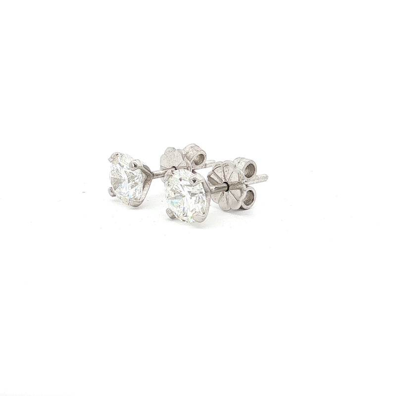 Everyday classic stud Earrings in Lab Grown Diamonds