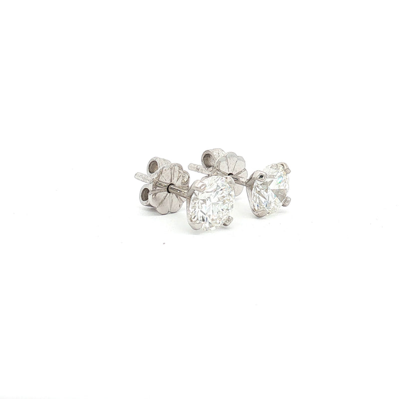 Everyday classic stud Earrings in Lab Grown Diamonds