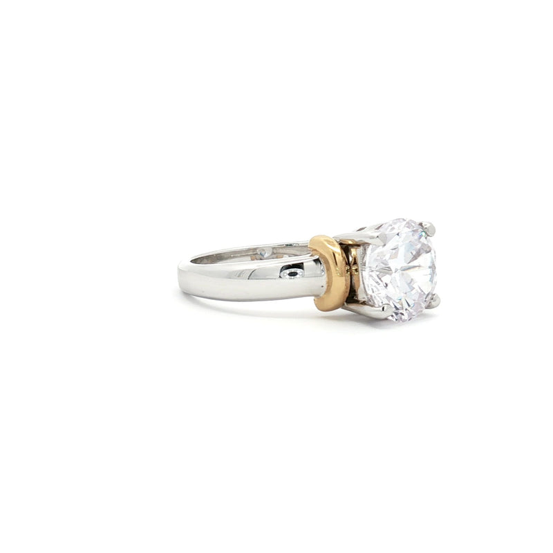 Brilliant Cut Solitaire Ring with side bars