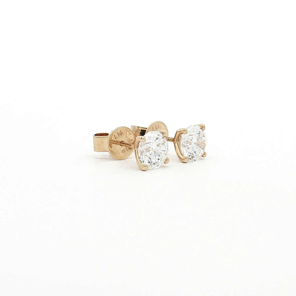 Lisa's Everyday classic stud Earrings in Lab Grown Diamonds in yellow gold