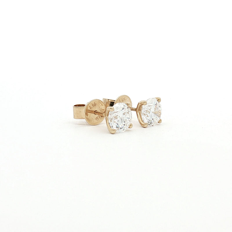 Lisa's Everyday classic stud Earrings in Lab Grown Diamonds in yellow gold
