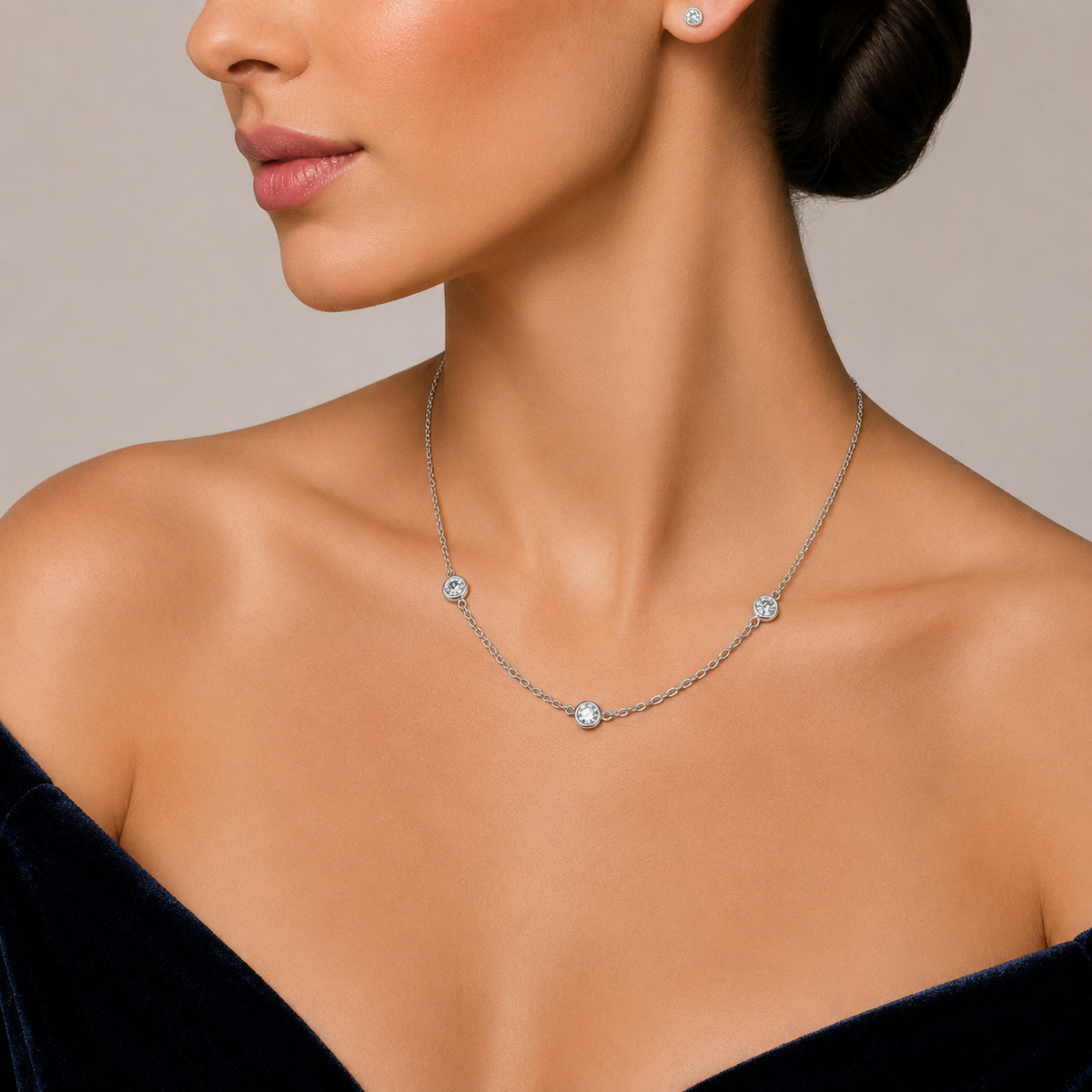 The Diamond Line Necklace