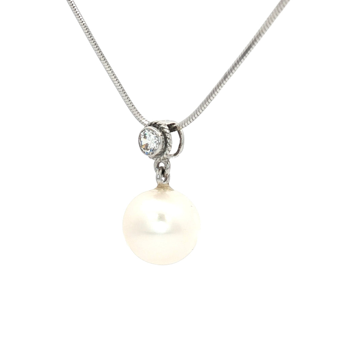 The Large Pearl Pendant