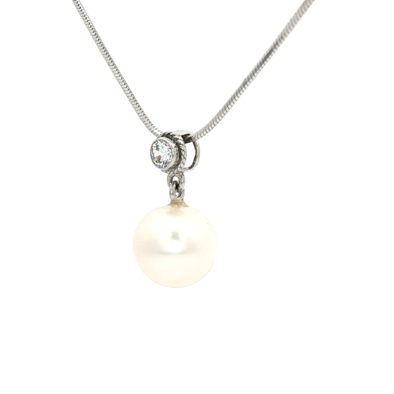 The Large Pearl Pendant