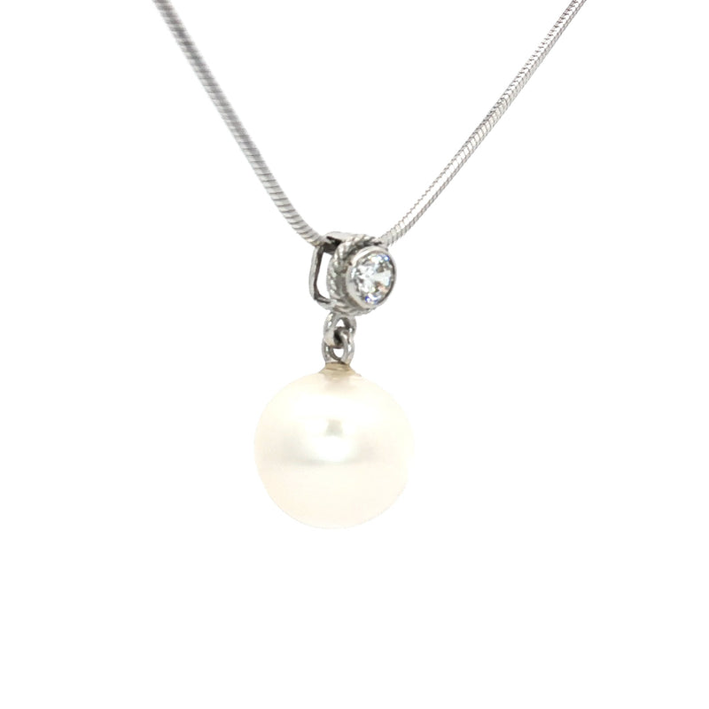 The Large Pearl Pendant
