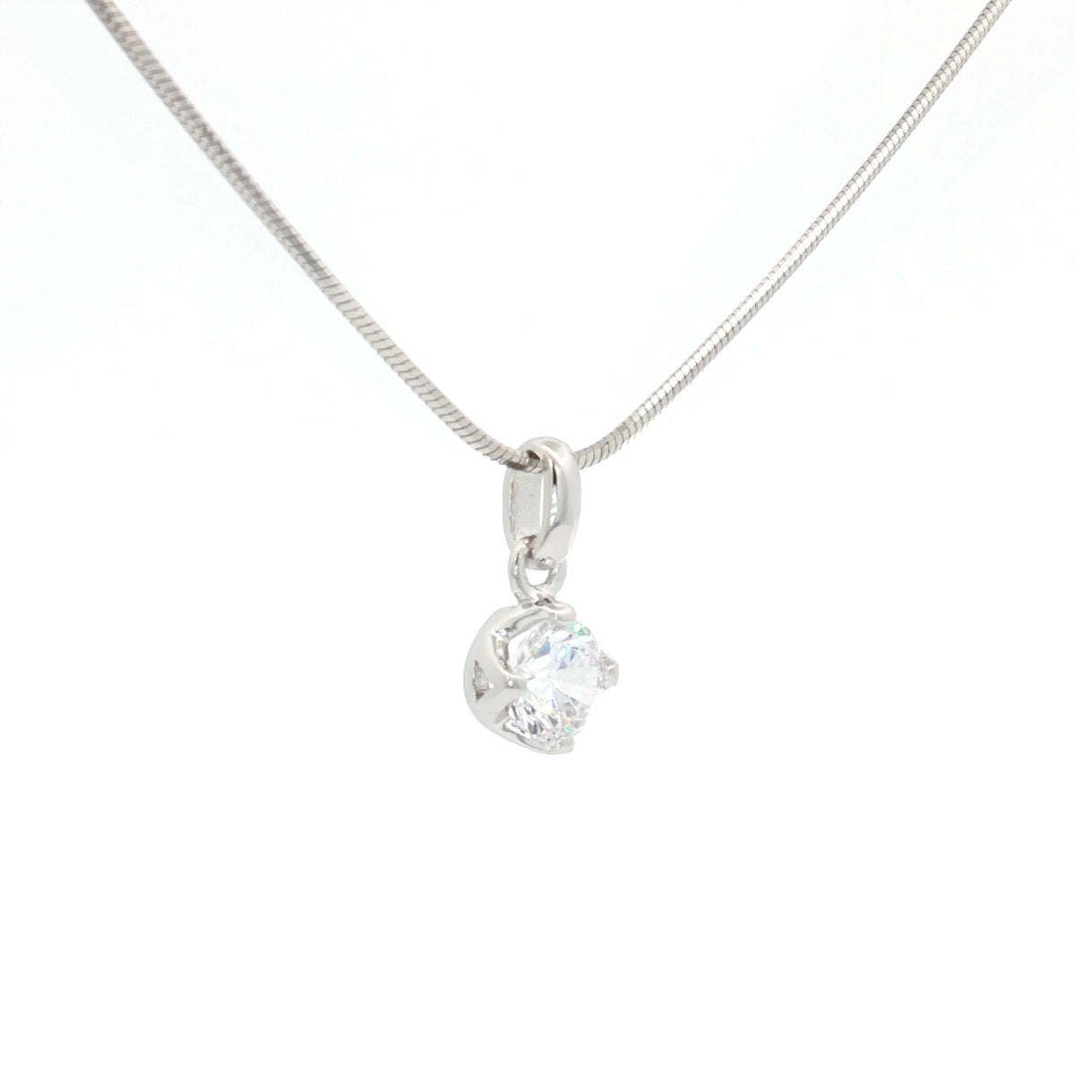 The Petite Solitaire Pendant