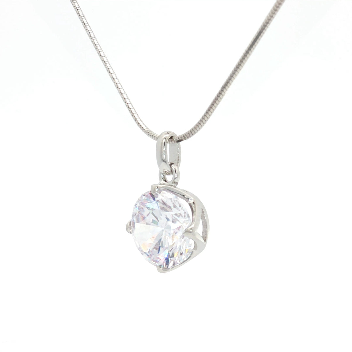 The Luxe Solitaire Pendant