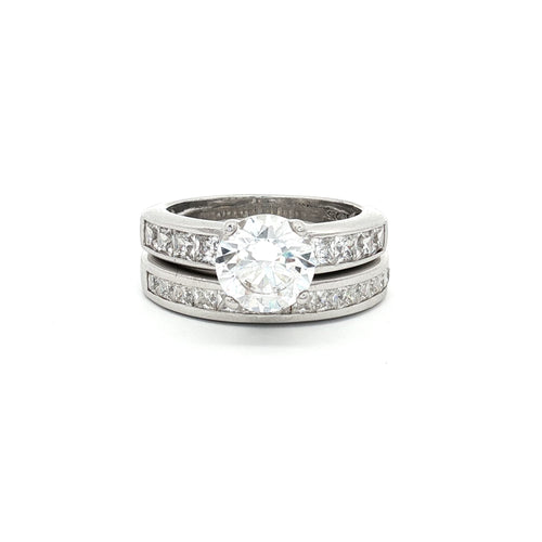 Brilliant Cut Solitaire Ring with Princess Cut Channel Setting and Matching Band