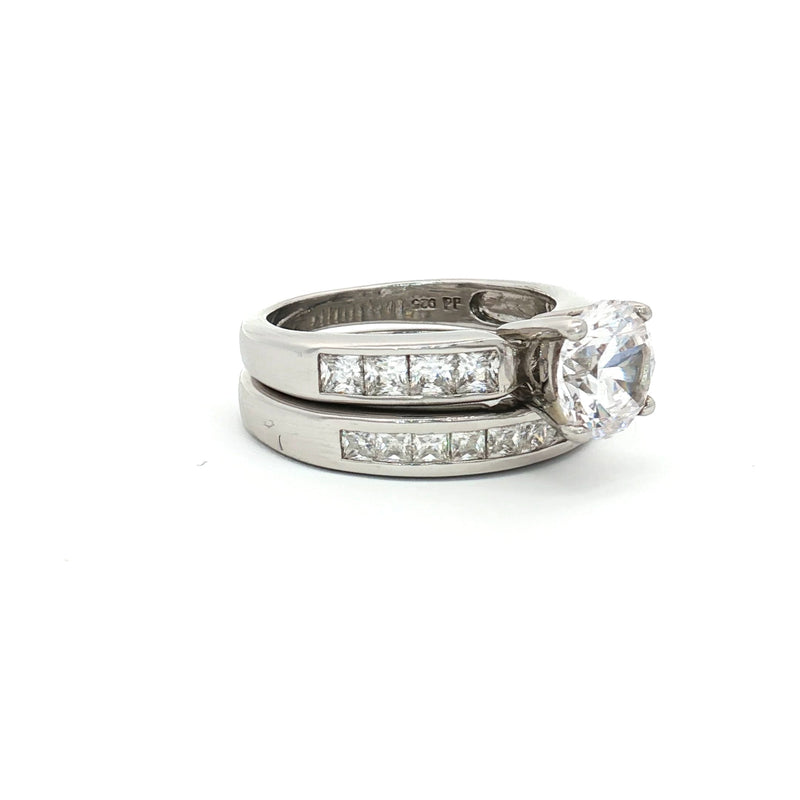 Brilliant Cut Solitaire Ring with Princess Cut Channel Setting and Matching Band