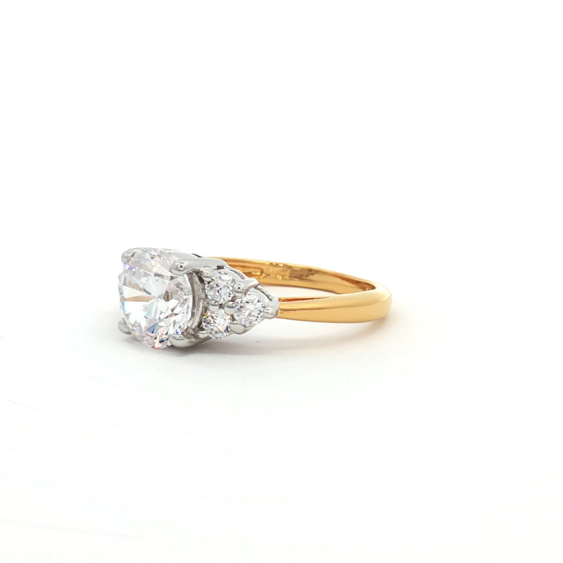Brilliant Cut Ring with Small Brilliant Stones