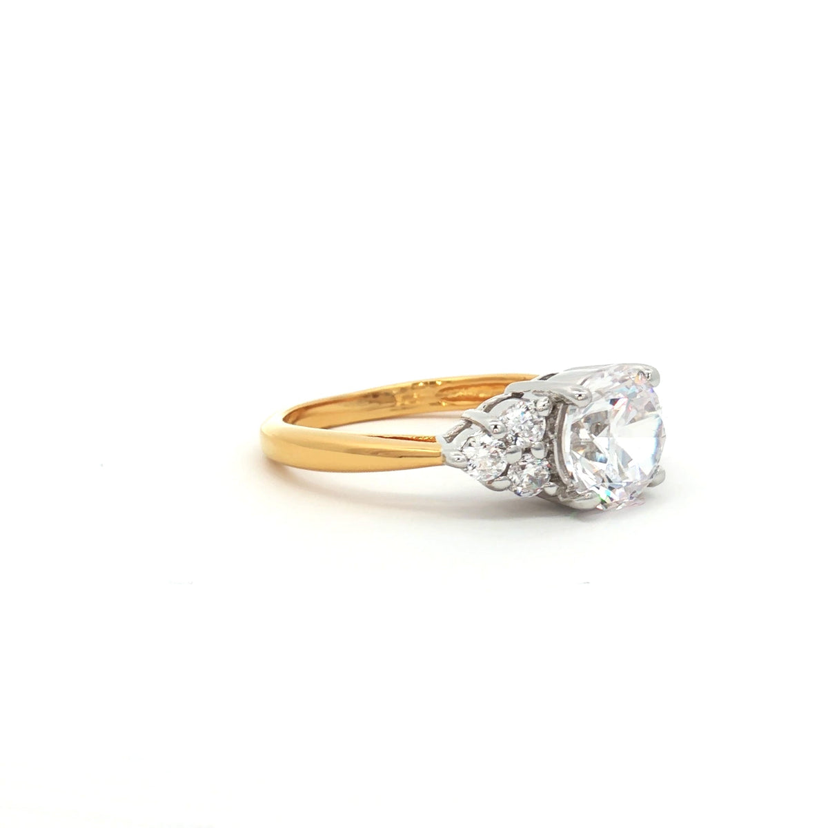 Brilliant Cut Ring with Small Brilliant Stones