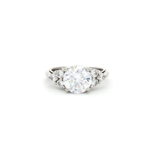 Brilliant Cut Ring with Small Brilliant Stones