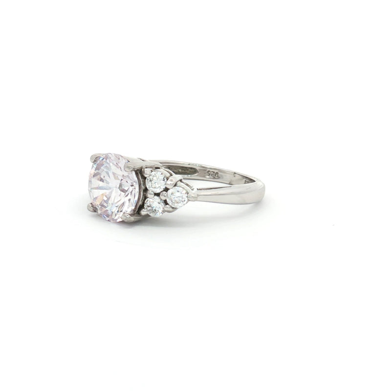 Brilliant Cut Ring with Small Brilliant Stones