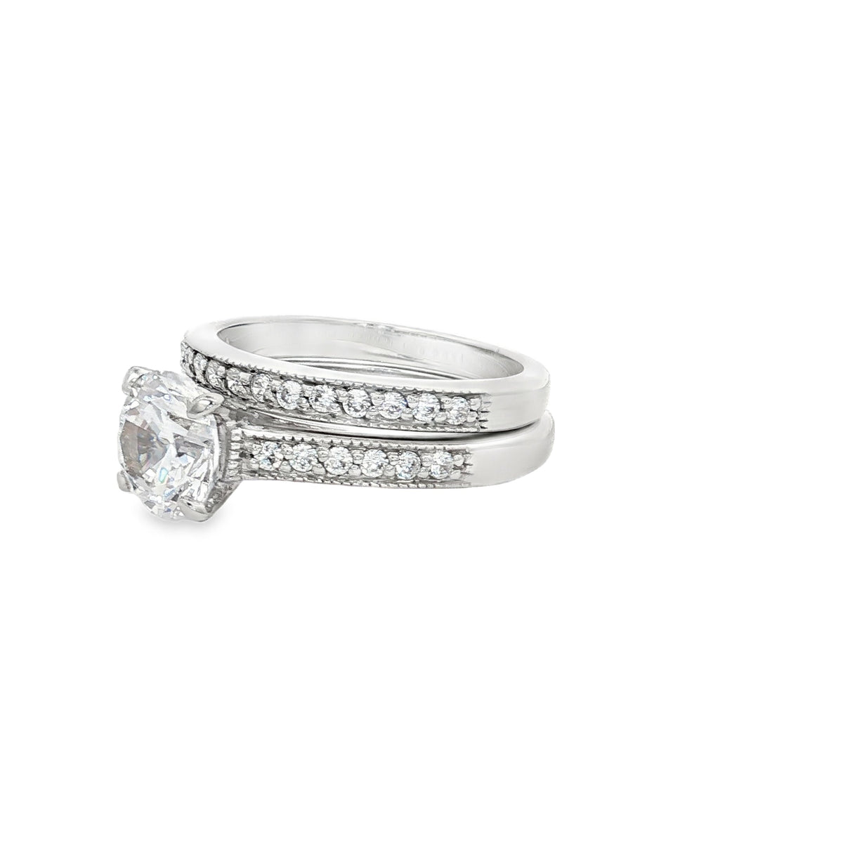 Brilliant Soliatire Ring with Milgrain Setting side Diamonds and Matching Half Eternity Band in Yellow