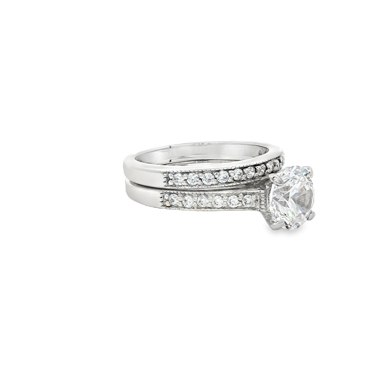Brilliant Soliatire Ring with Milgrain Setting side Diamonds and Matching Half Eternity Band in Yellow