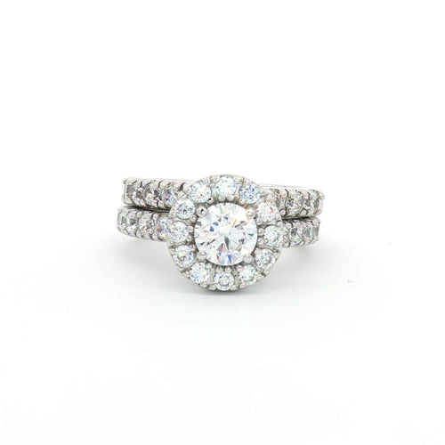 Halo Setting Ring with Small Brilliants and Matching Band