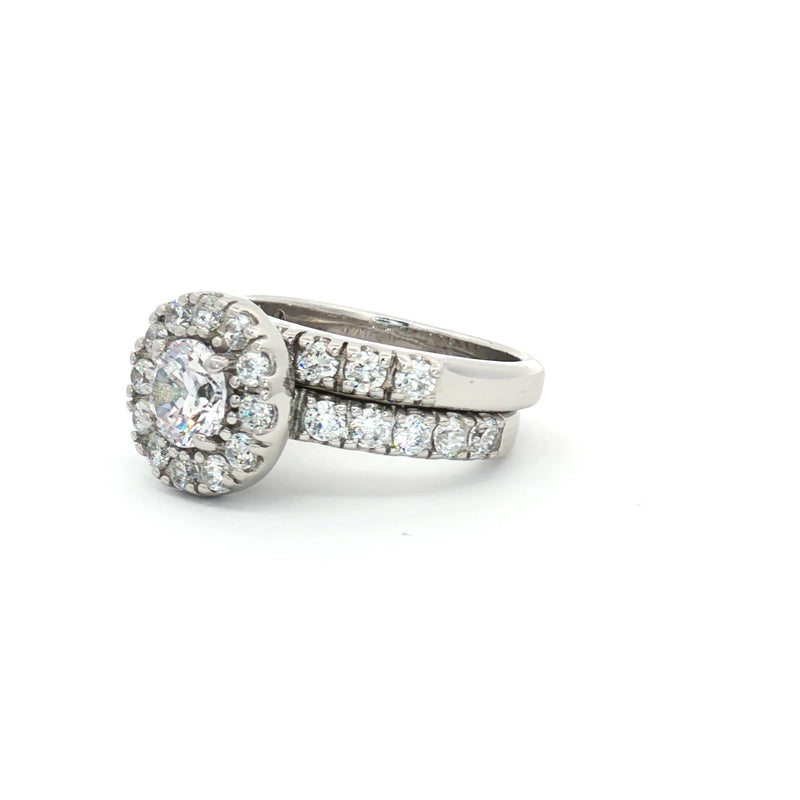 Halo Setting Ring with Small Brilliants and Matching Band