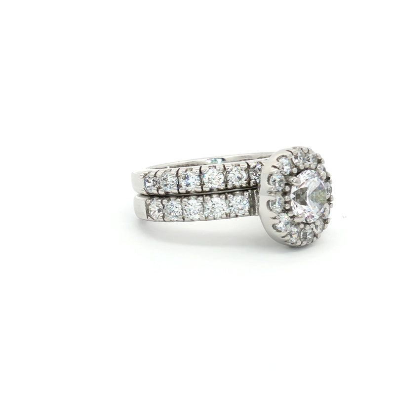 Halo Setting Ring with Small Brilliants and Matching Band