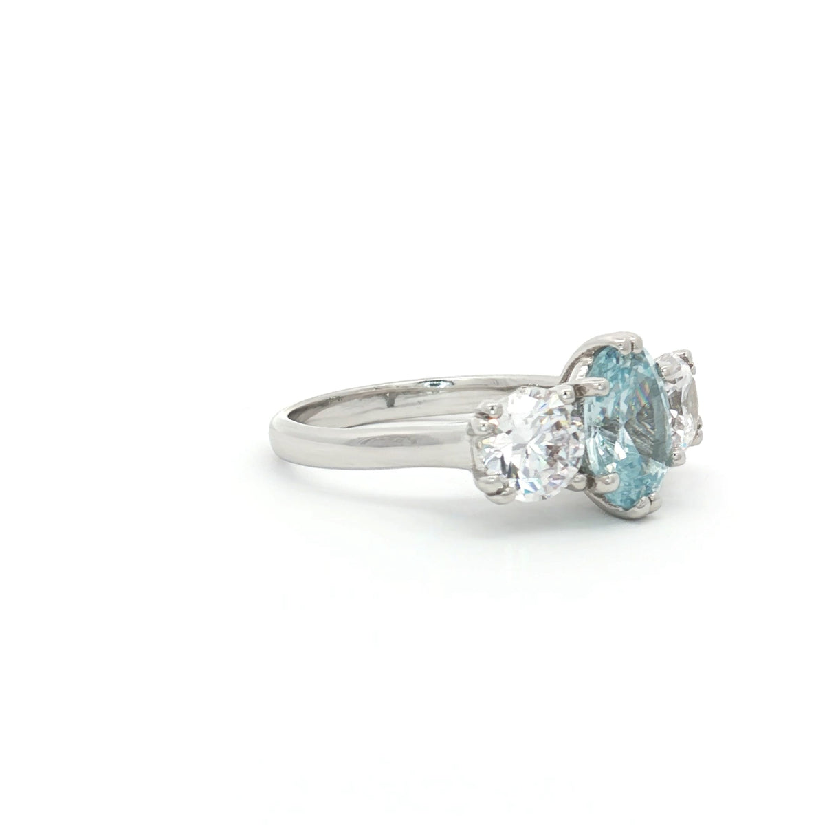 Oval Cut Ring with Two Brilliant Side Stones with Aqua Marine Centre Stone