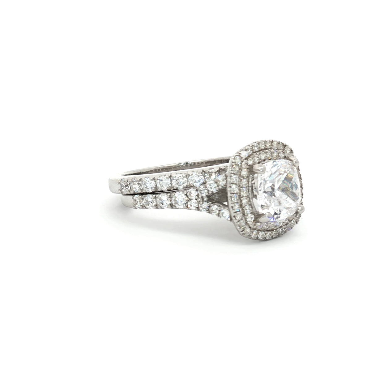 Cushion Double Cut Halo Ring and Brilliant Cut Matching Band