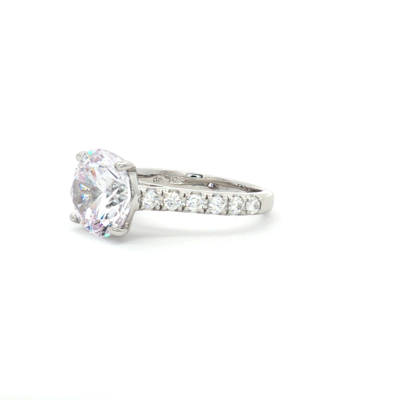 Large Round Solitaire with Brilliant cut stones on Band