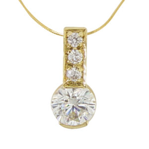 1ct yellow gold diamond simulant pendant